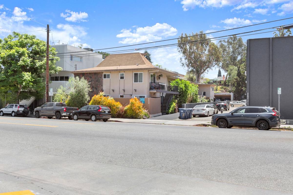Apartment for rent at 2854 Rowena Ave, Los Angeles, CA 90039