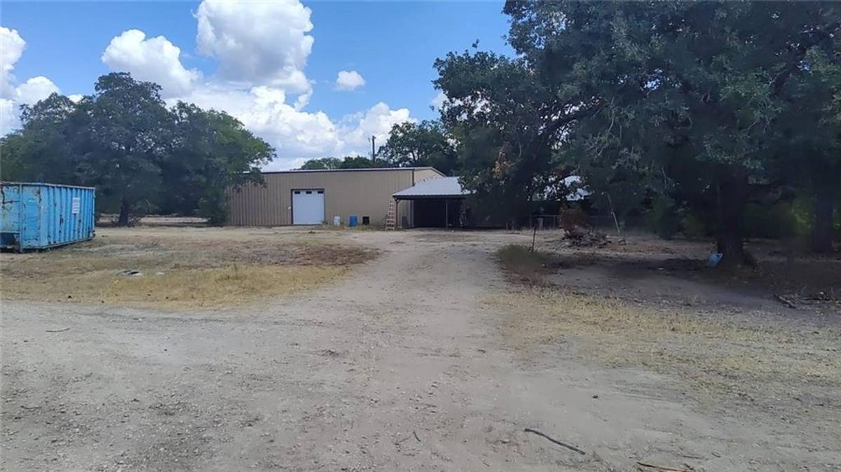 Apartment for rent at 19219 Hog Eye Rd, Manor, TX 78653