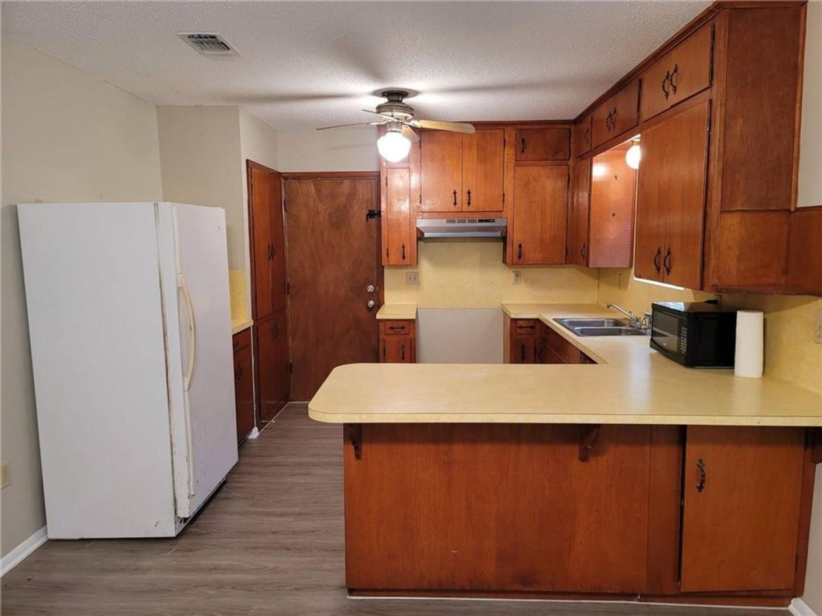 Apartment for rent at 19219 Hog Eye Rd, Manor, TX 78653