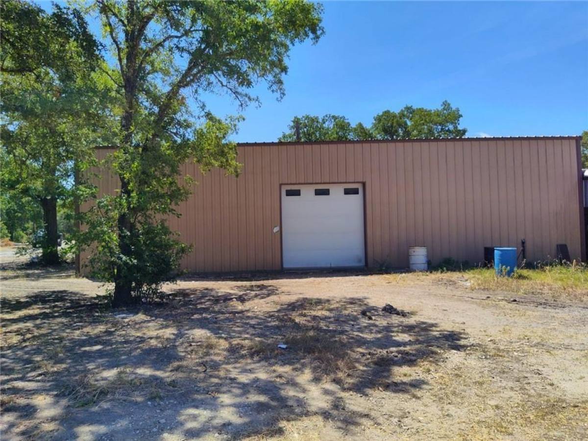 Apartment for rent at 19219 Hog Eye Rd, Manor, TX 78653