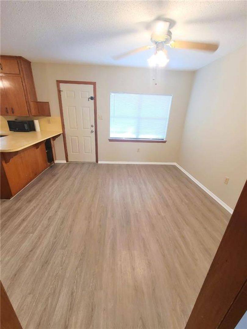 Apartment for rent at 19219 Hog Eye Rd, Manor, TX 78653