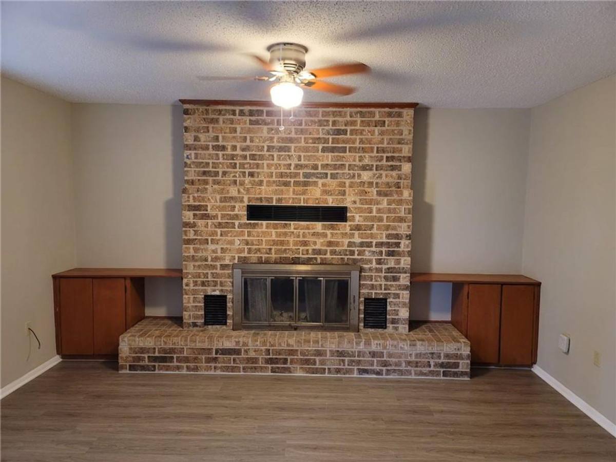 Apartment for rent at 19219 Hog Eye Rd, Manor, TX 78653