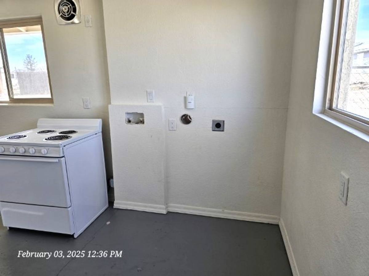 Apartment for rent at 172 N Shady Lane, Benson, AZ 85602