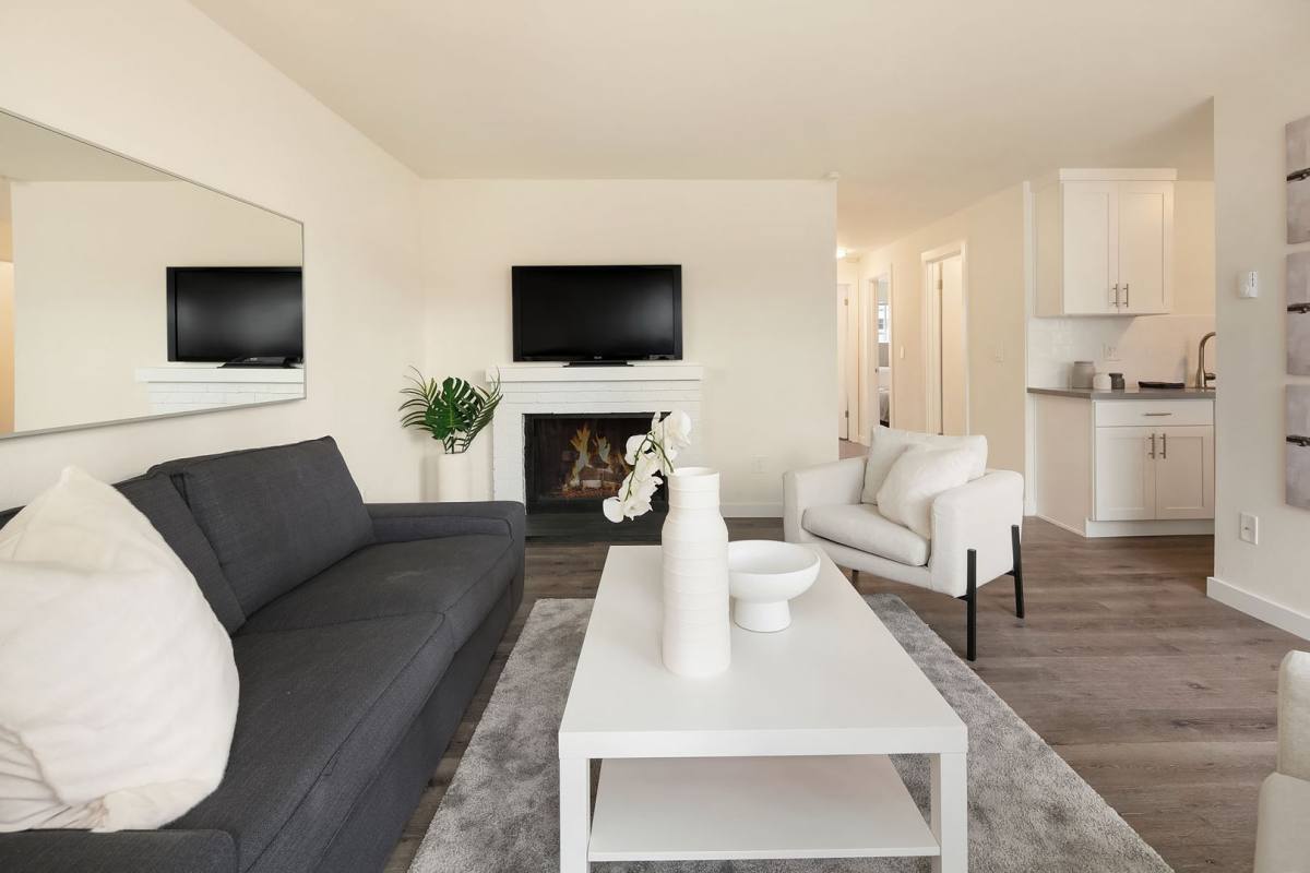 Apartment for rent at 1412 SW 312th St, Federal Way, WA 98023