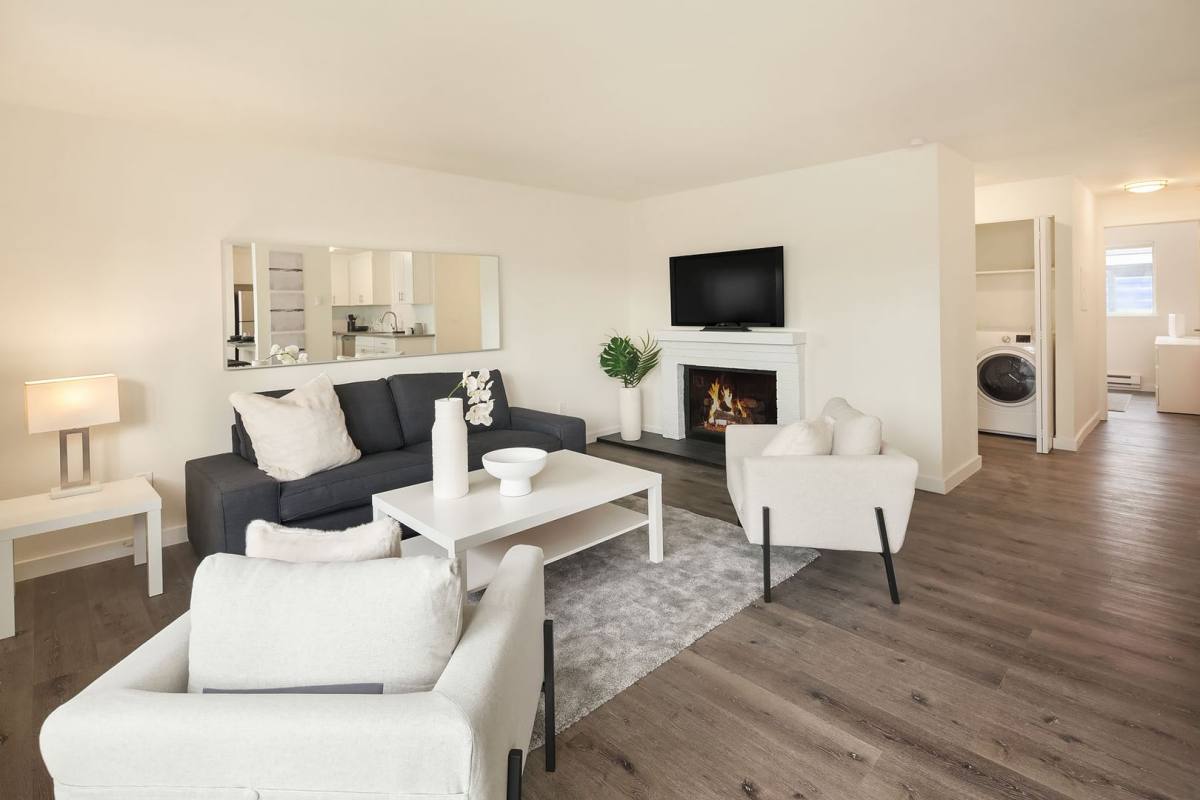 Apartment for rent at 1412 SW 312th St, Federal Way, WA 98023
