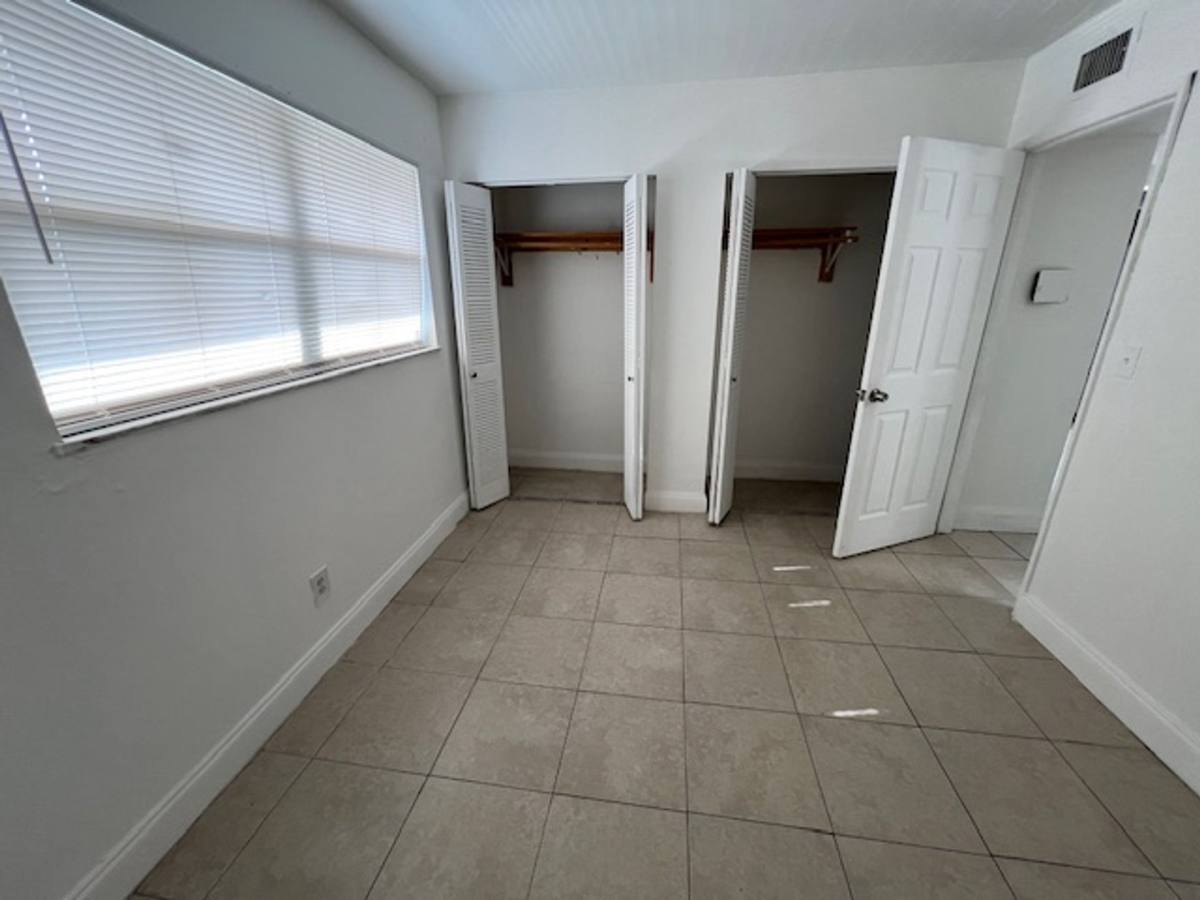 Apartment for rent at 806 9th St, West Palm Beach, FL 33403