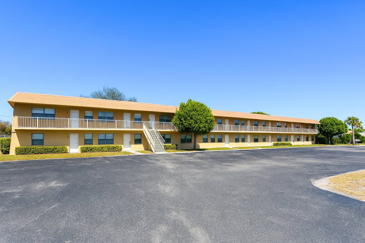 Apartment for rent at 806 9th St, West Palm Beach, FL 33403