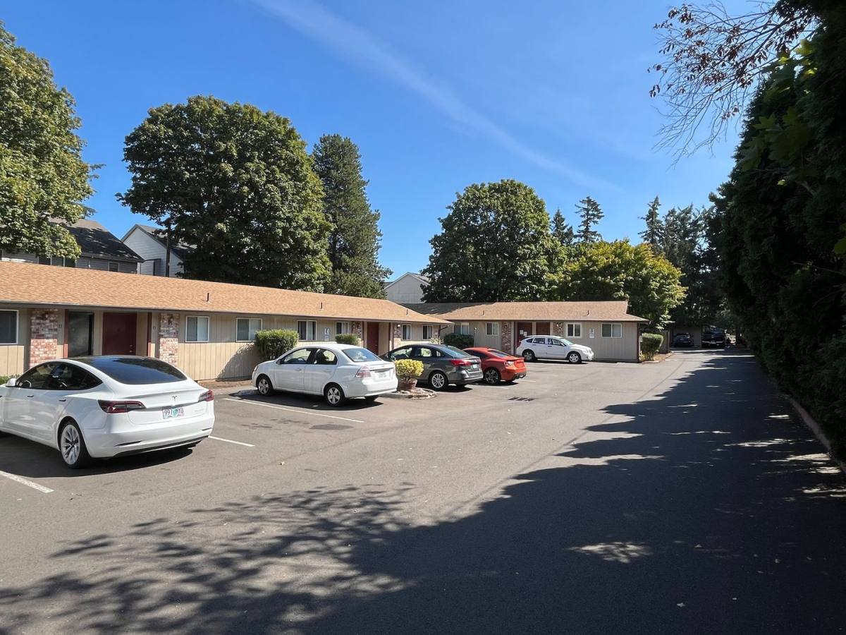 Apartment for rent at 19201 - 19213 SE Yamhill St, Portland, OR 97233