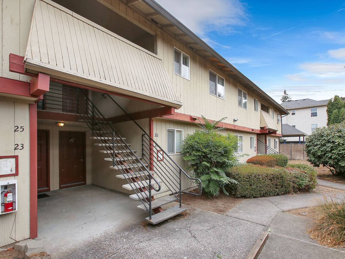 Apartment for rent at 19201 - 19213 SE Yamhill St, Portland, OR 97233