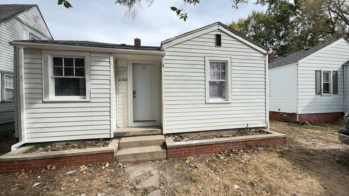 House for rent at 2302 S Hackley St, Muncie, IN 47302