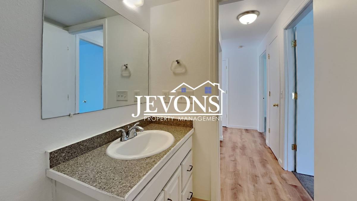 Apartment for rent at 1722 E 56th St, Tacoma, WA 98404