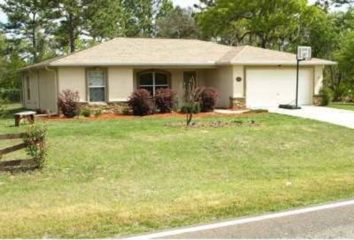 House for rent at 1883 W Hampshire Blvd, Dunnellon, FL 34434