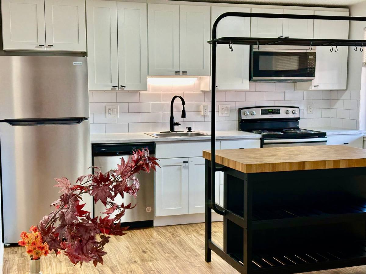 Apartment for rent at 502 8th St NE, Auburn, WA 98002