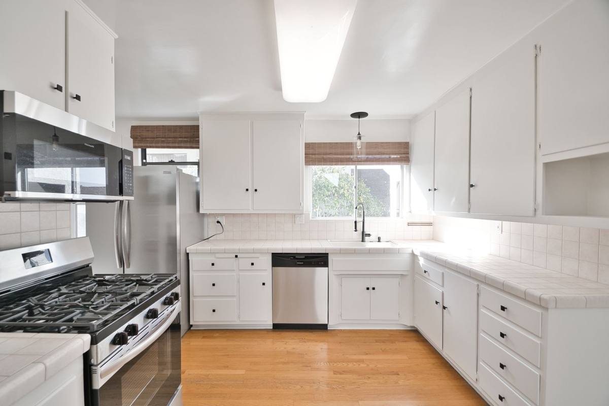 House for rent at 654 24th St, Hermosa Beach, CA 90254