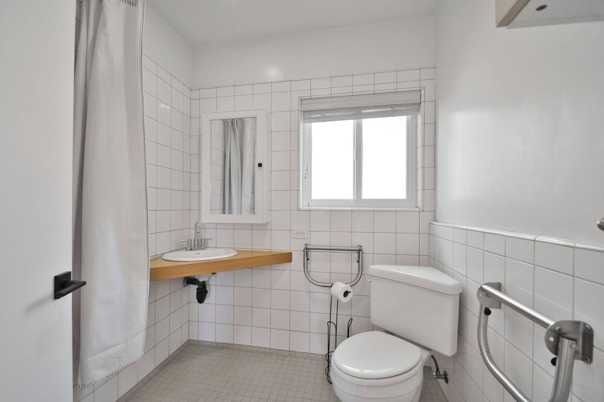 House for rent at 654 24th St, Hermosa Beach, CA 90254