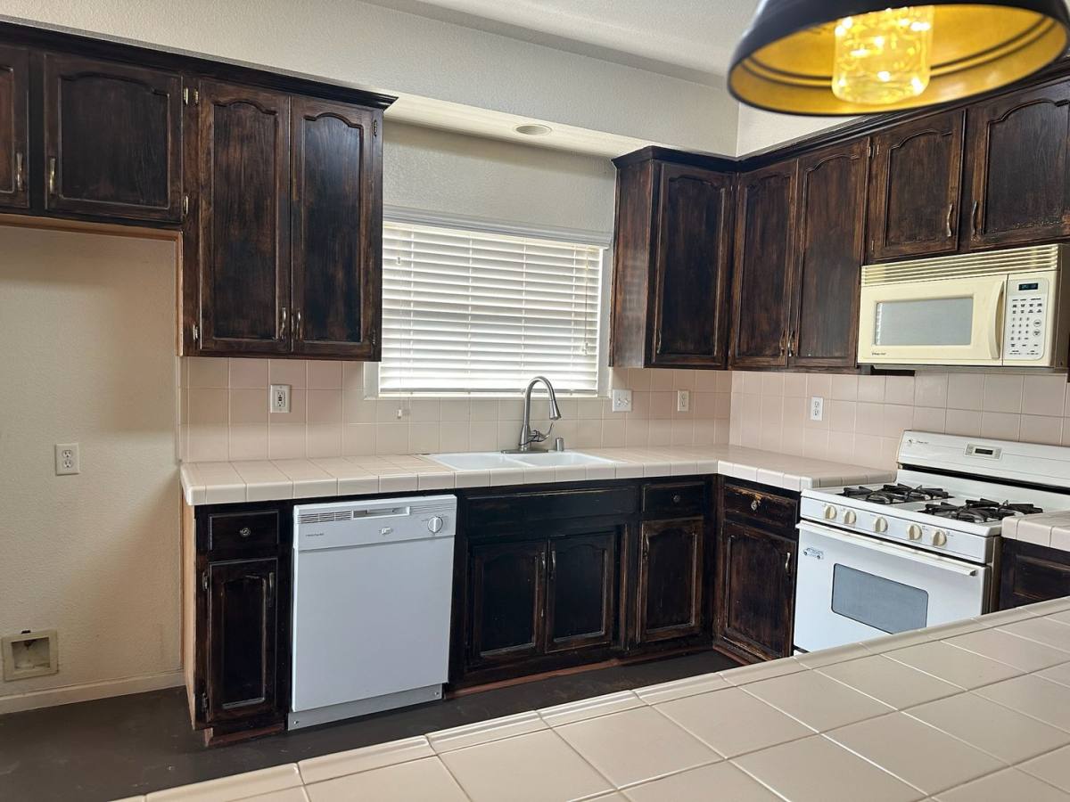 1339 Vine St, Exeter, CA 93221 - House for Rent - Image 6