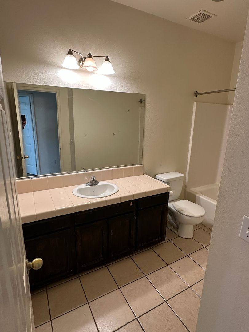 1339 Vine St, Exeter, CA 93221 - House for Rent - Image 9