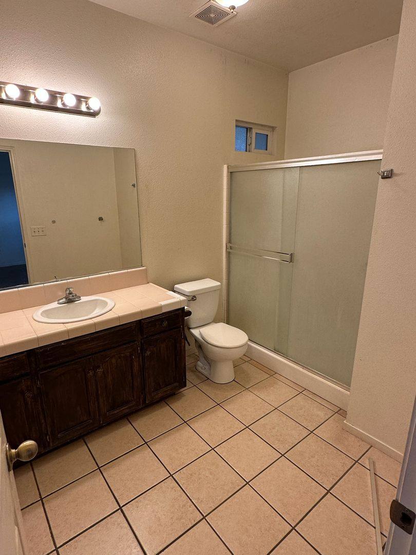 1339 Vine St, Exeter, CA 93221 - House for Rent - Image 10