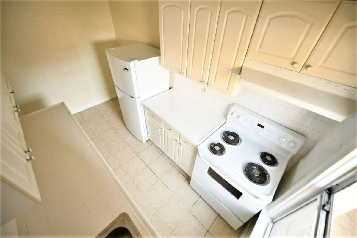 Apartment for rent at 1530 Harrison St, Oakland, CA 94612