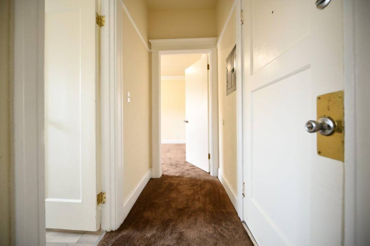 Apartment for rent at 1530 Harrison St, Oakland, CA 94612