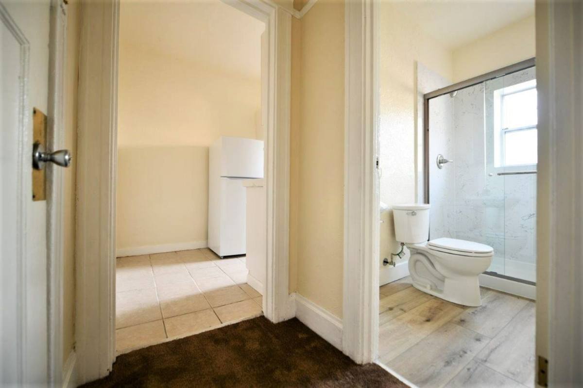 Apartment for rent at 1530 Harrison St, Oakland, CA 94612