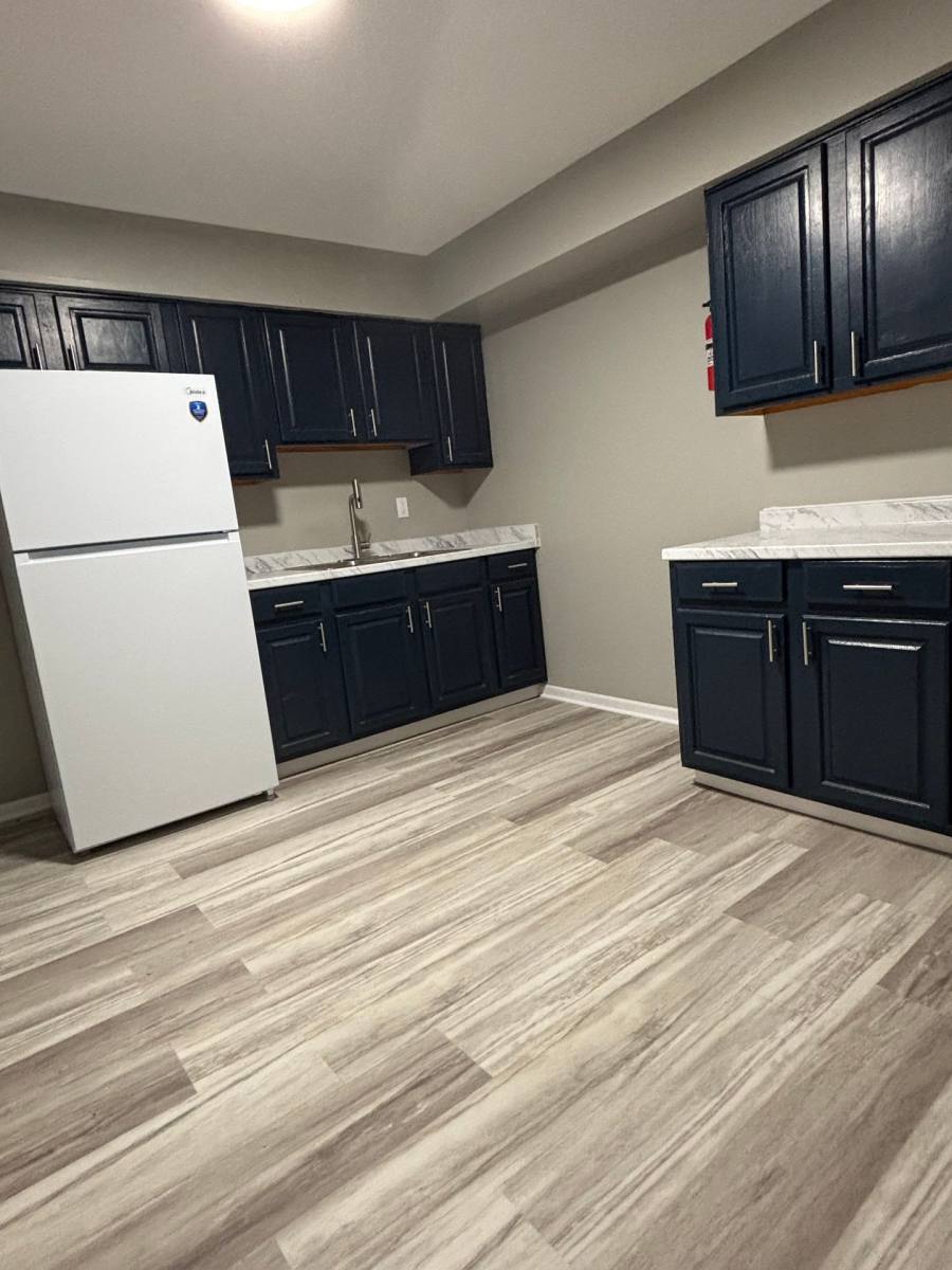 Apartment for rent at 801-09 E 32nd Ave, Gary, IN 46409