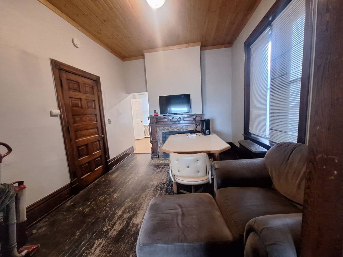 Apartment for rent at 529 W 4th St, Duluth, MN 55806
