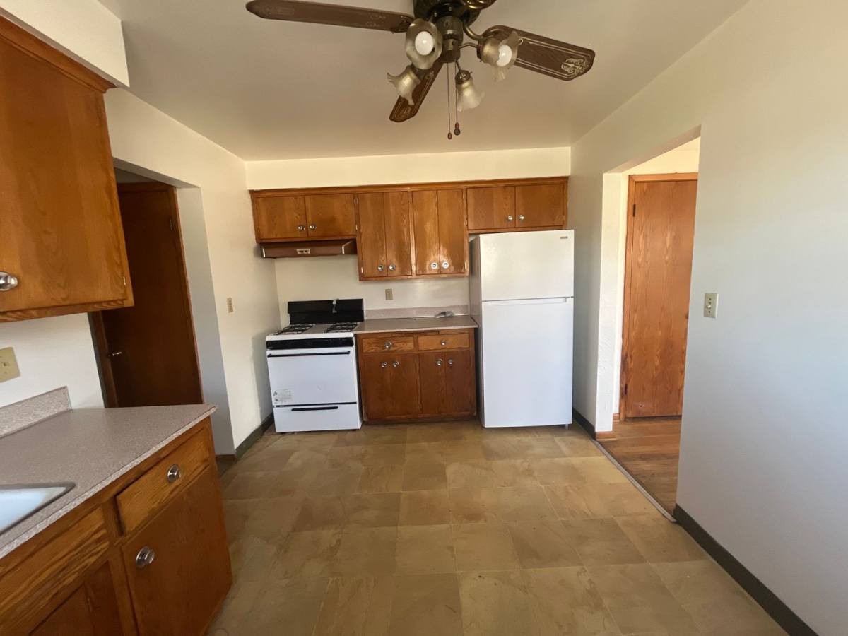 Apartment for rent at 568 Lexington Parkway N, Saint Paul, MN 55104