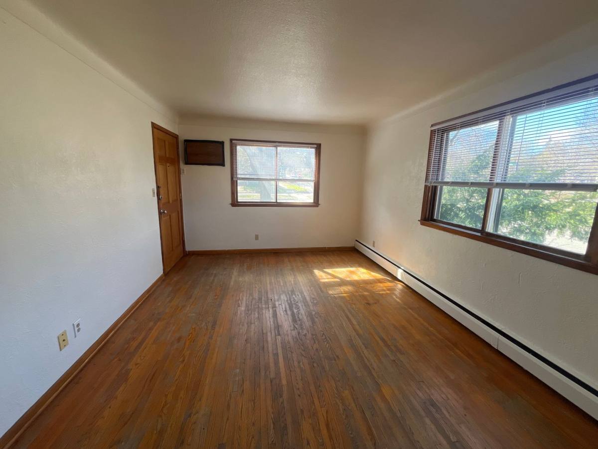 Apartment for rent at 568 Lexington Parkway N, Saint Paul, MN 55104