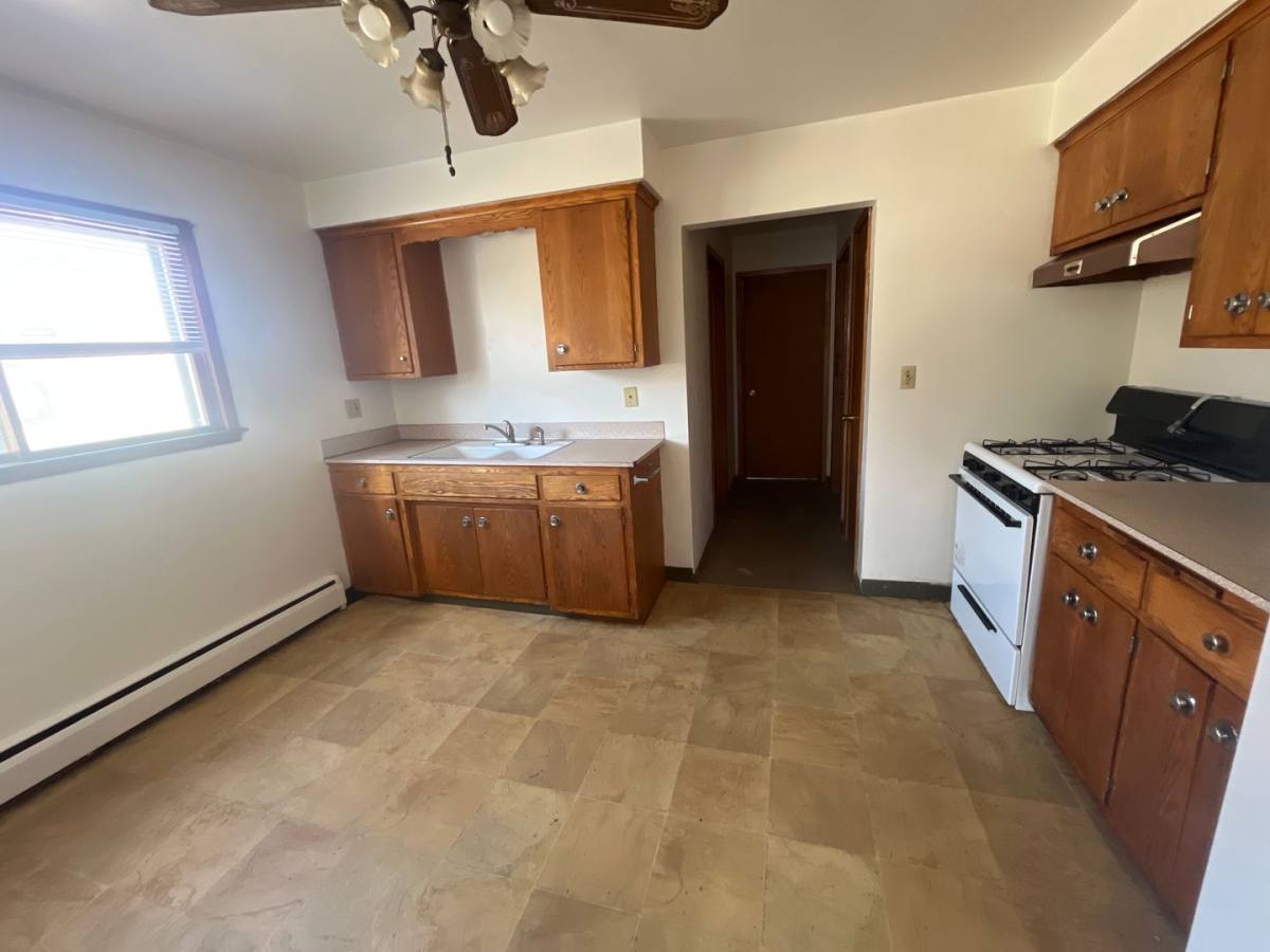 Apartment for rent at 568 Lexington Parkway N, Saint Paul, MN 55104