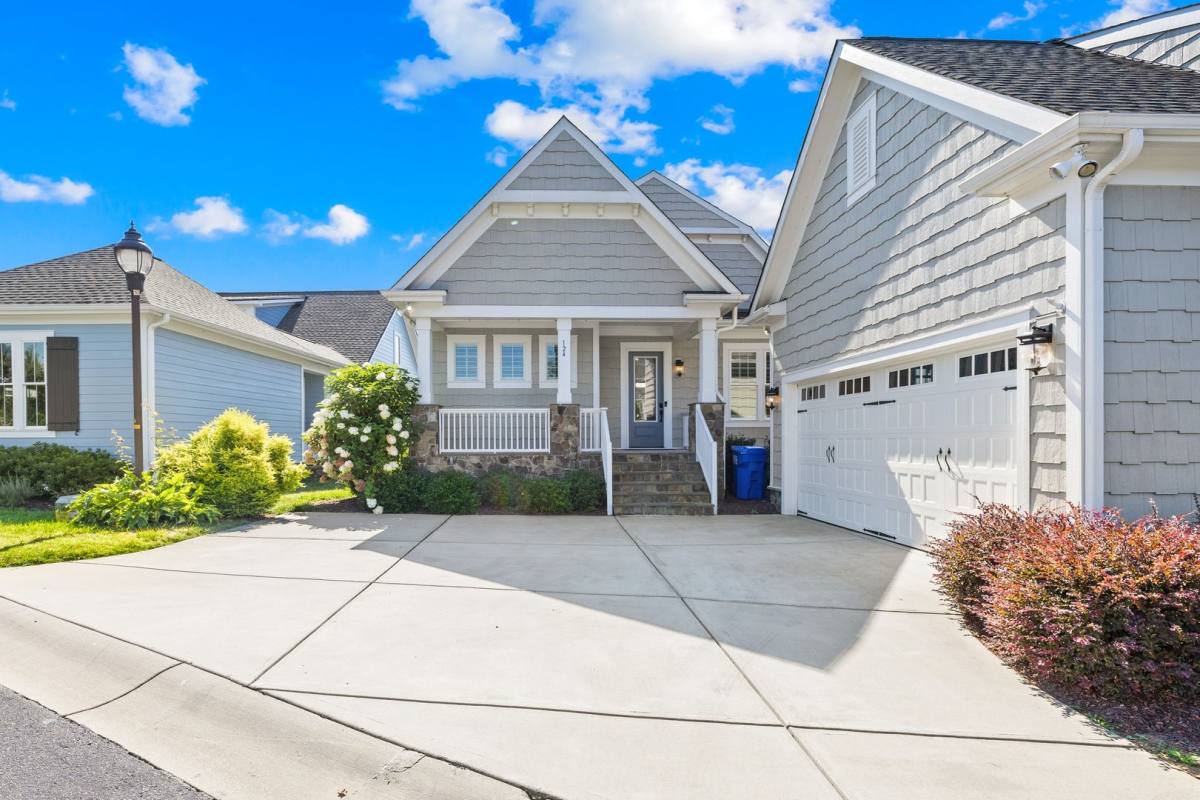 House for rent at 124 Sisters Cove Court, Mooresville, NC 28117