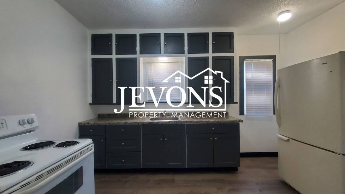 House for rent at 713 N 6th St, Yakima, WA 98901