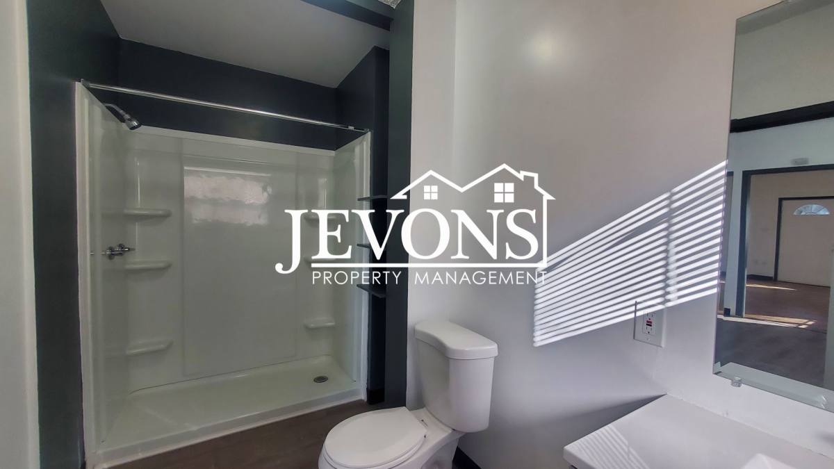 House for rent at 713 N 6th St, Yakima, WA 98901