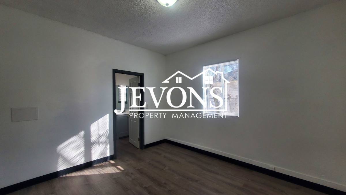 House for rent at 713 N 6th St, Yakima, WA 98901