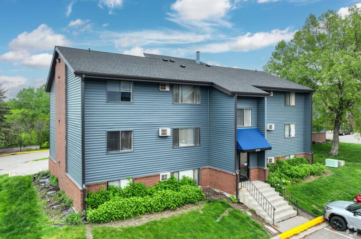 Apartment for rent at 8201-8213 College Trail, Inver Grove Heights, MN 55076