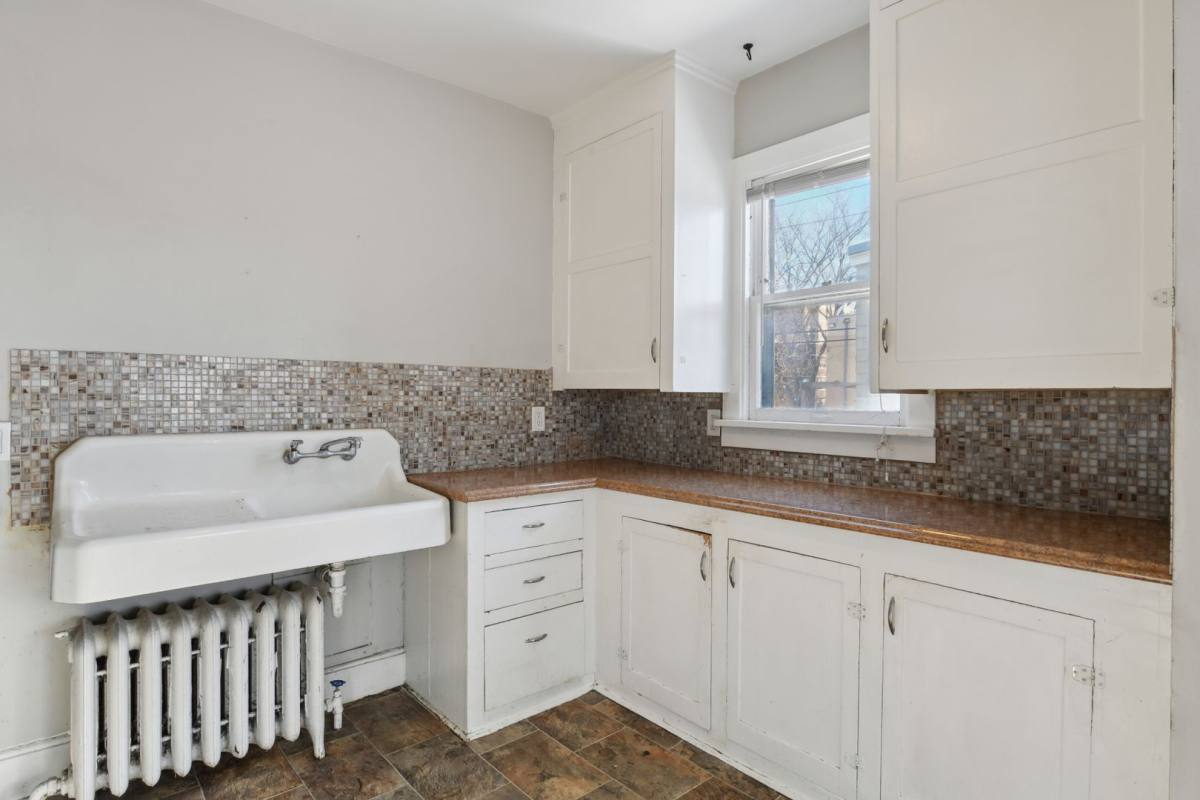 Apartment for rent at 2017 2nd Ave S, Minneapolis, MN 55404