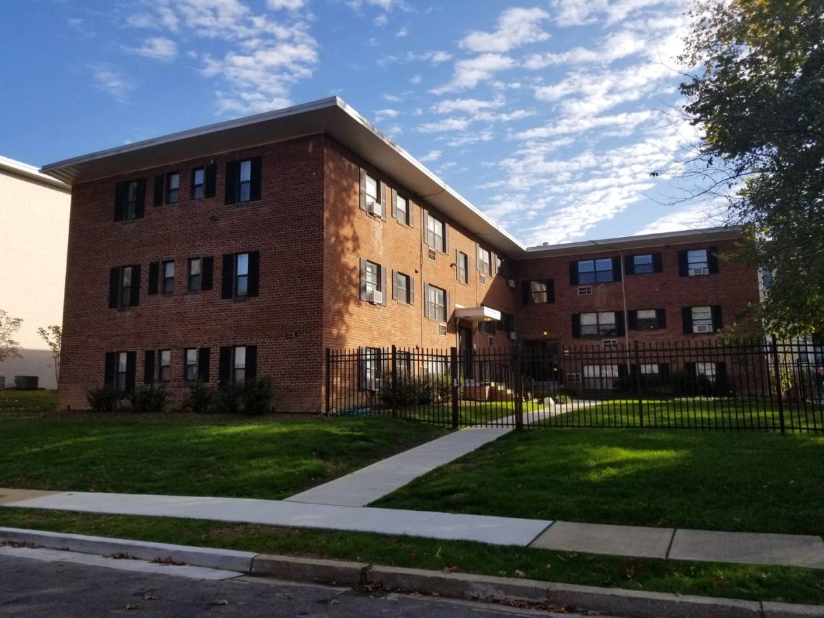 Apartment for rent at 1215 N Quinn St, Arlington, VA 22209