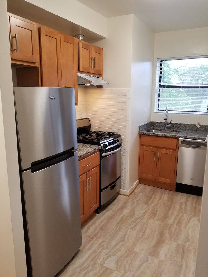 Apartment for rent at 1215 N Quinn St, Arlington, VA 22209