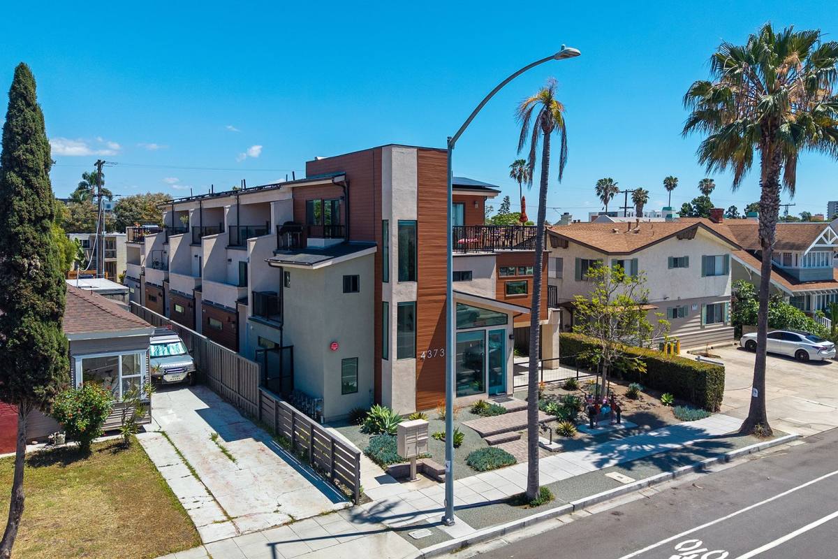 Townhouse for rent at 4373 Cleveland Ave, San Diego, CA 92103