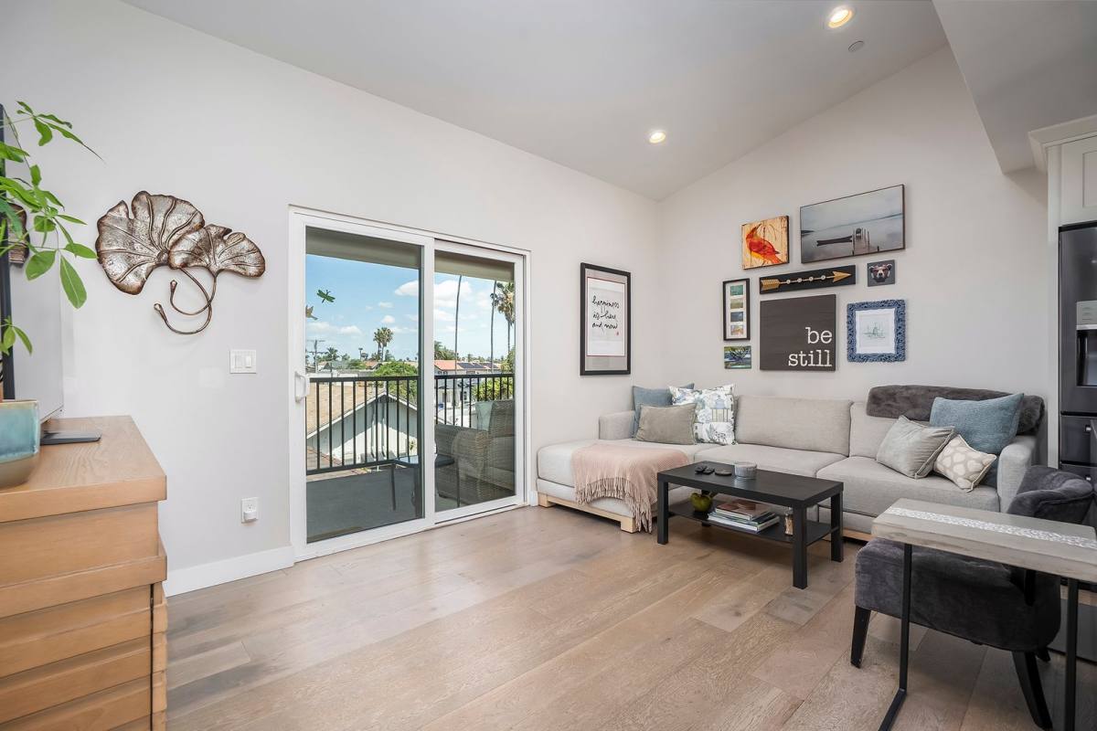 Townhouse for rent at 4373 Cleveland Ave, San Diego, CA 92103