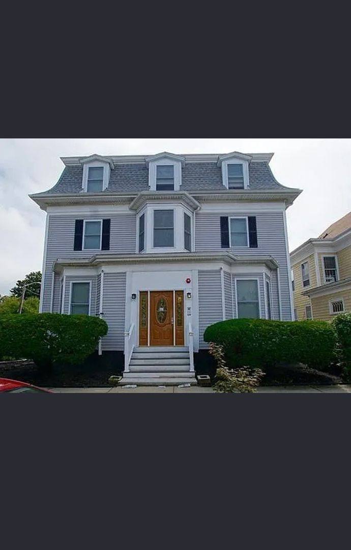 Apartment for rent at 18 Broad St, Lynn, MA 01902