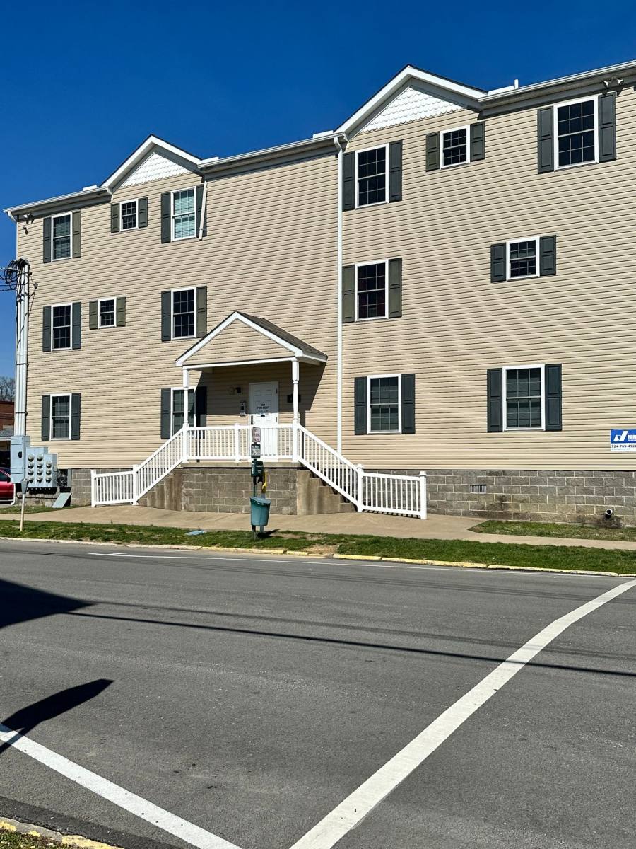 Apartment for rent at 456 Second St, California, PA 15419