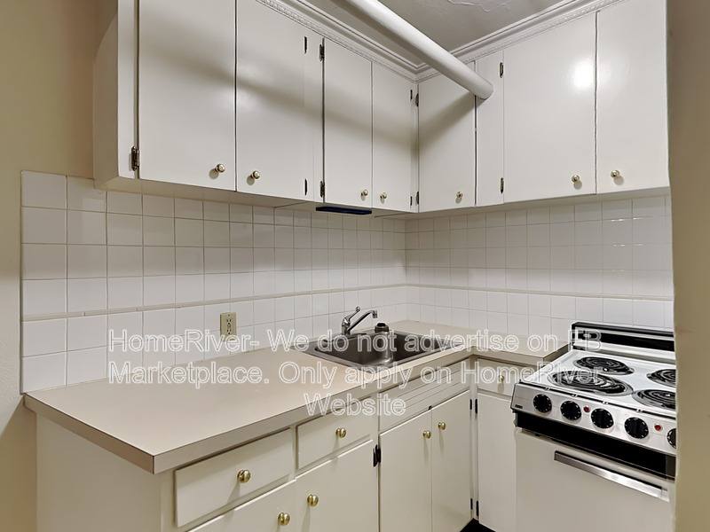 Apartment for rent at 1001 S Monroe St #8, Spokane, WA 99204