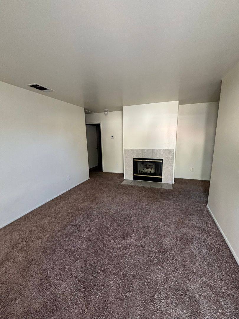 Apartment for rent at 4115 Ardmore Ave, Bakersfield, CA 93309