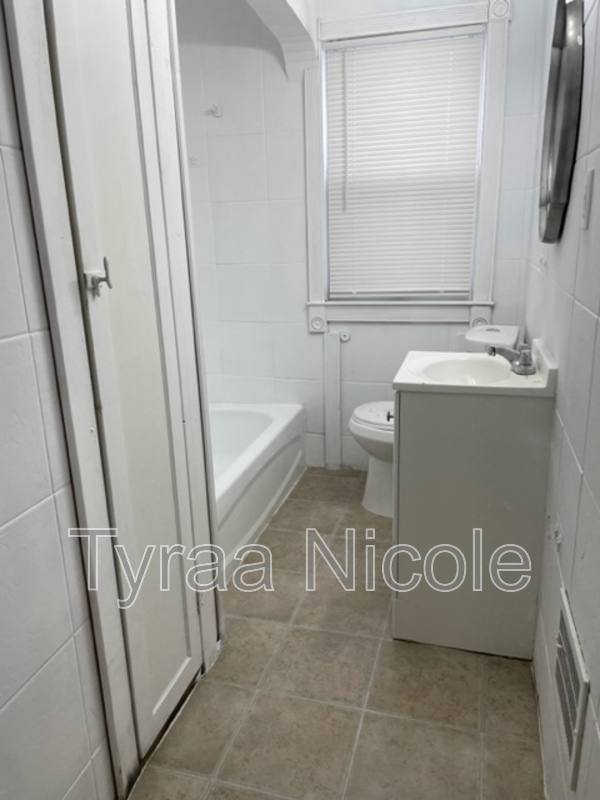House for rent at 9936 Montrose St, Detroit, MI 48227