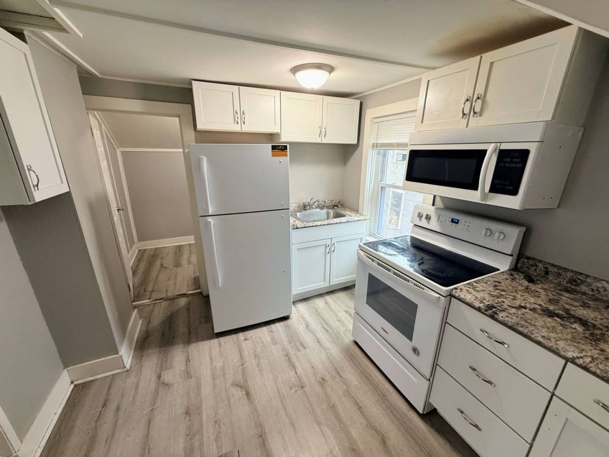 Apartment for rent at 1305-1307 Avon St, La Crosse, WI 54603