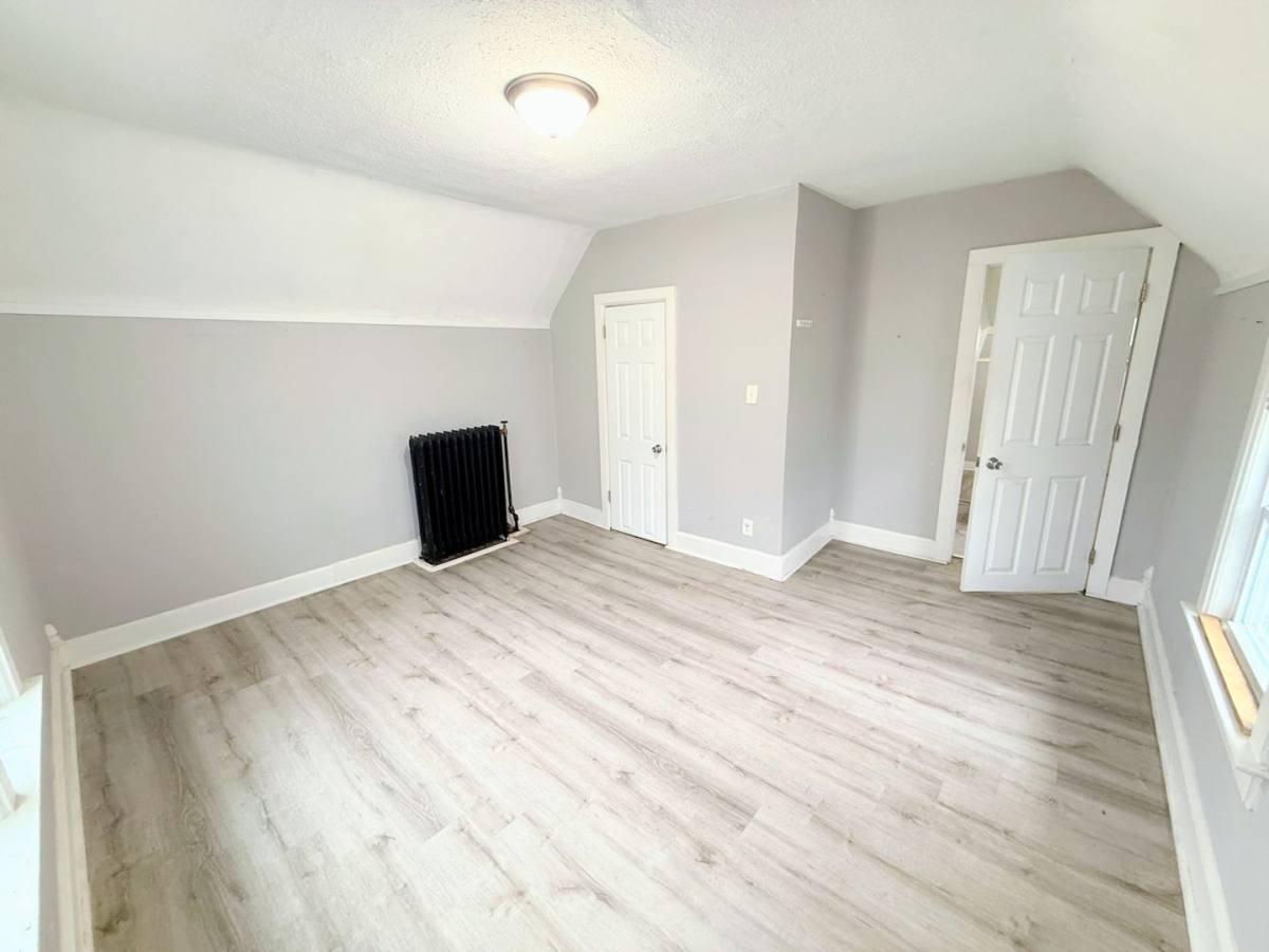 Apartment for rent at 1305-1307 Avon St, La Crosse, WI 54603