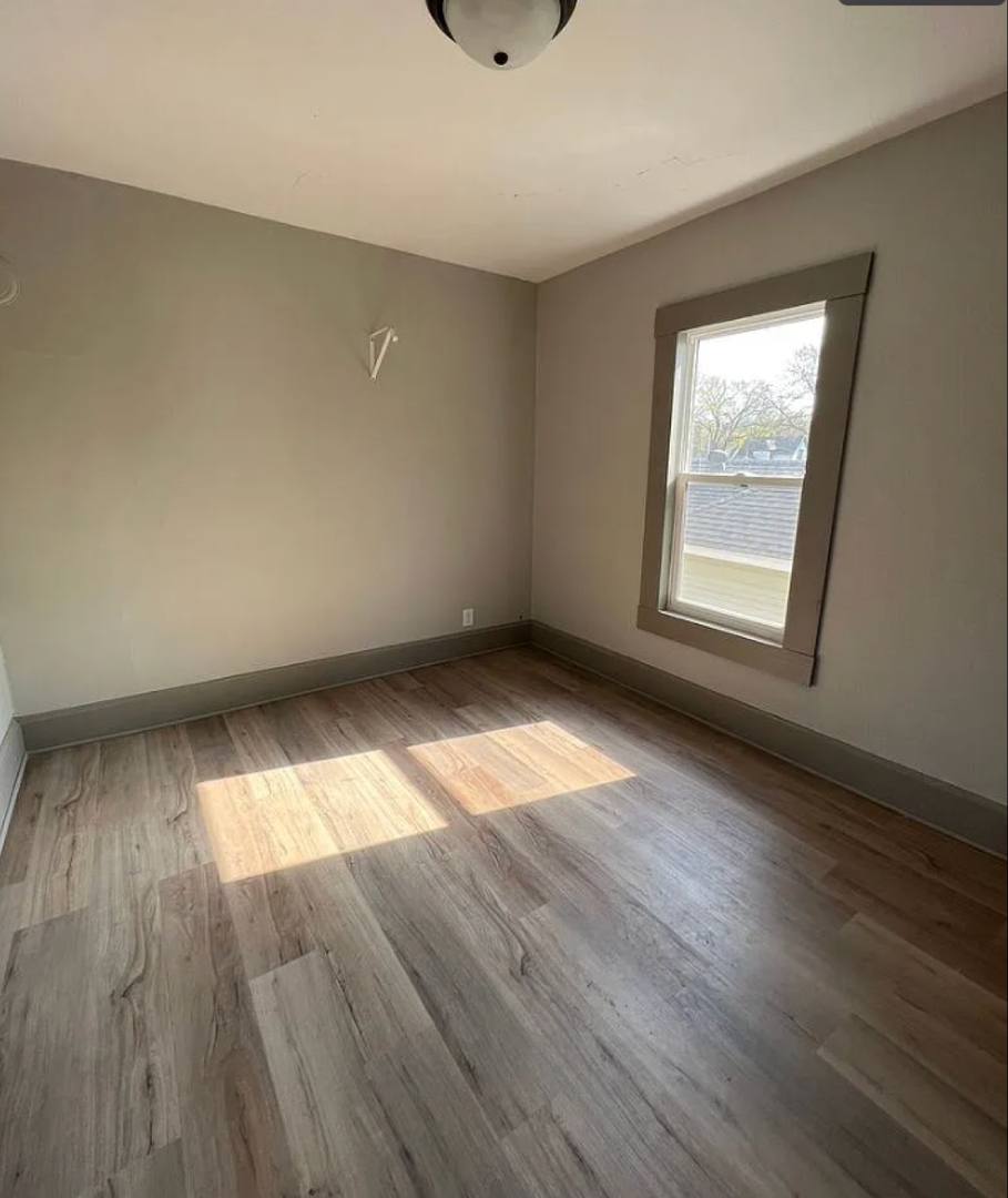 Apartment for rent at 1025-1027 Redfield St, La Crosse, WI 54601