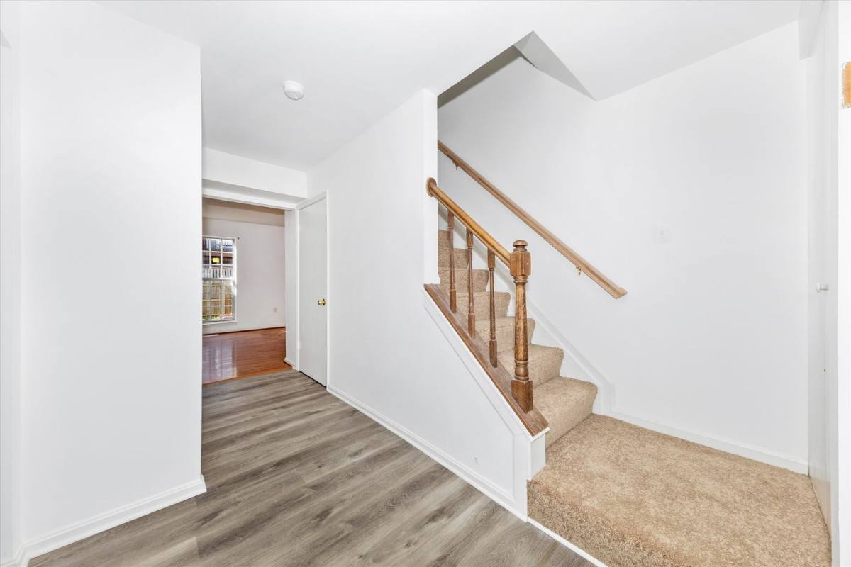 House for rent at 13303 Country Ridge Dr, Germantown, MD 20874