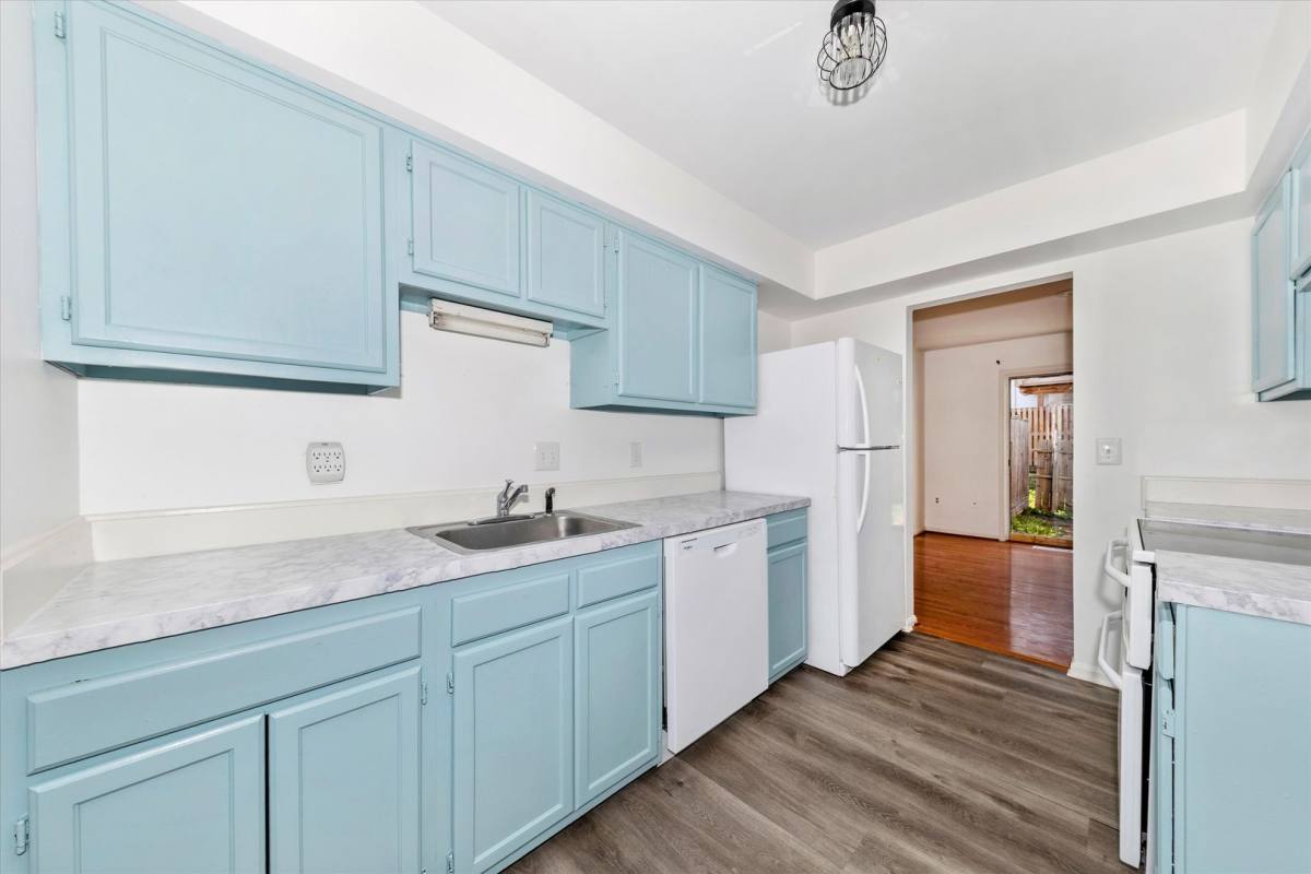 House for rent at 13303 Country Ridge Dr, Germantown, MD 20874
